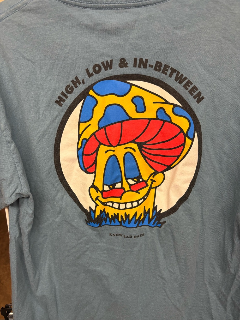 Know Bad Daze “High, Low & In-Between” Short Sleeve Shroom T-Shirt Size Medium